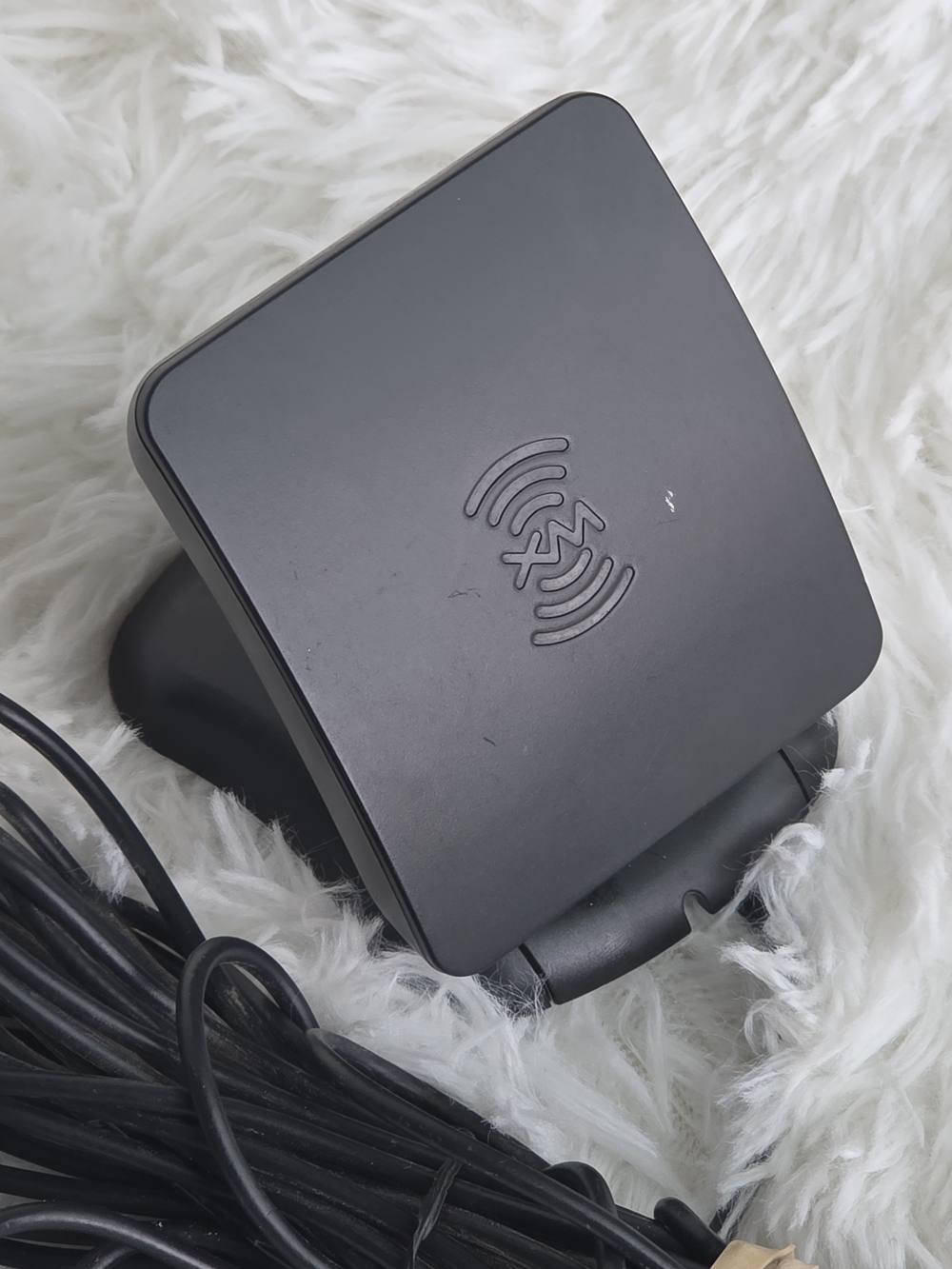Sirius XM Directed Electronics  Indoor Outdoor Sirius Windowsill Antenna